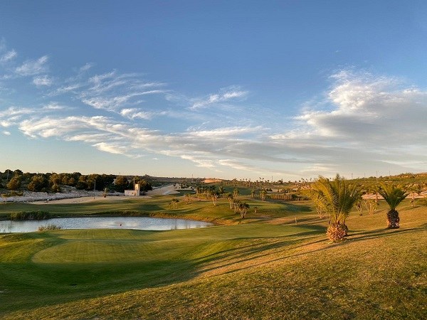 Vista de otro hoyo de Vistabella Golf