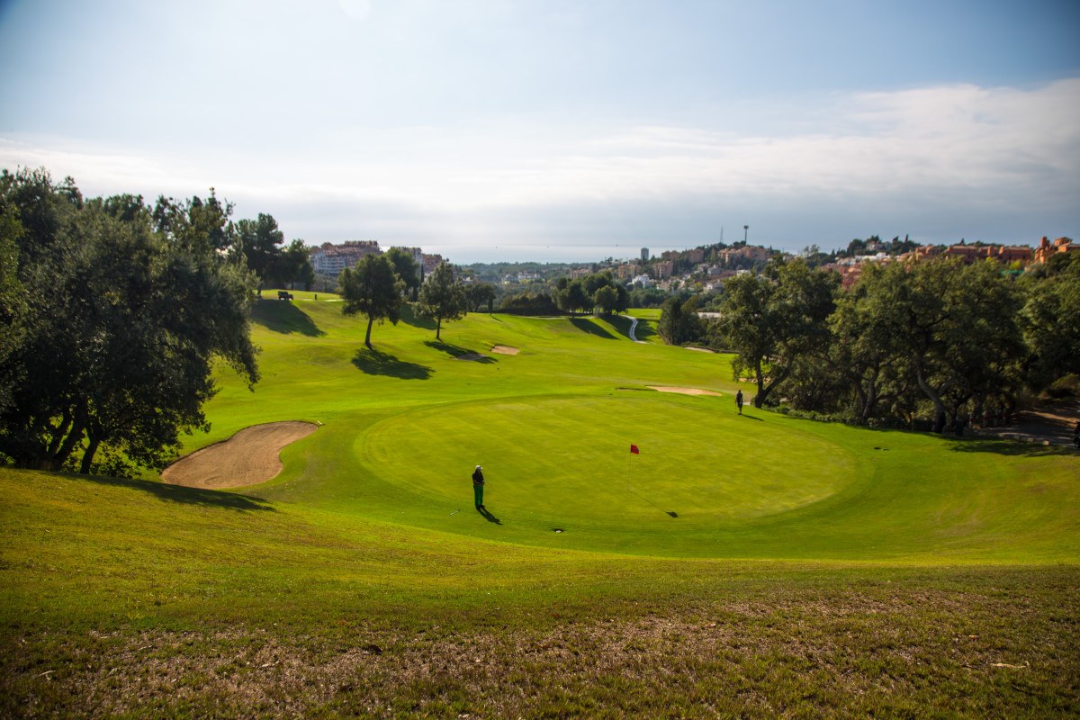 Vista del recorrido de Santa María Golf en Marbella, Málaga