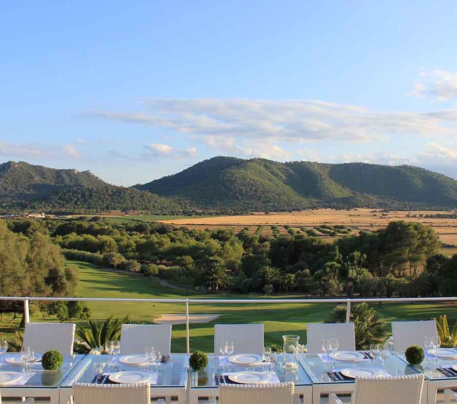 Vista del campo de golf Golf Pollença en Pollença, Mallorca